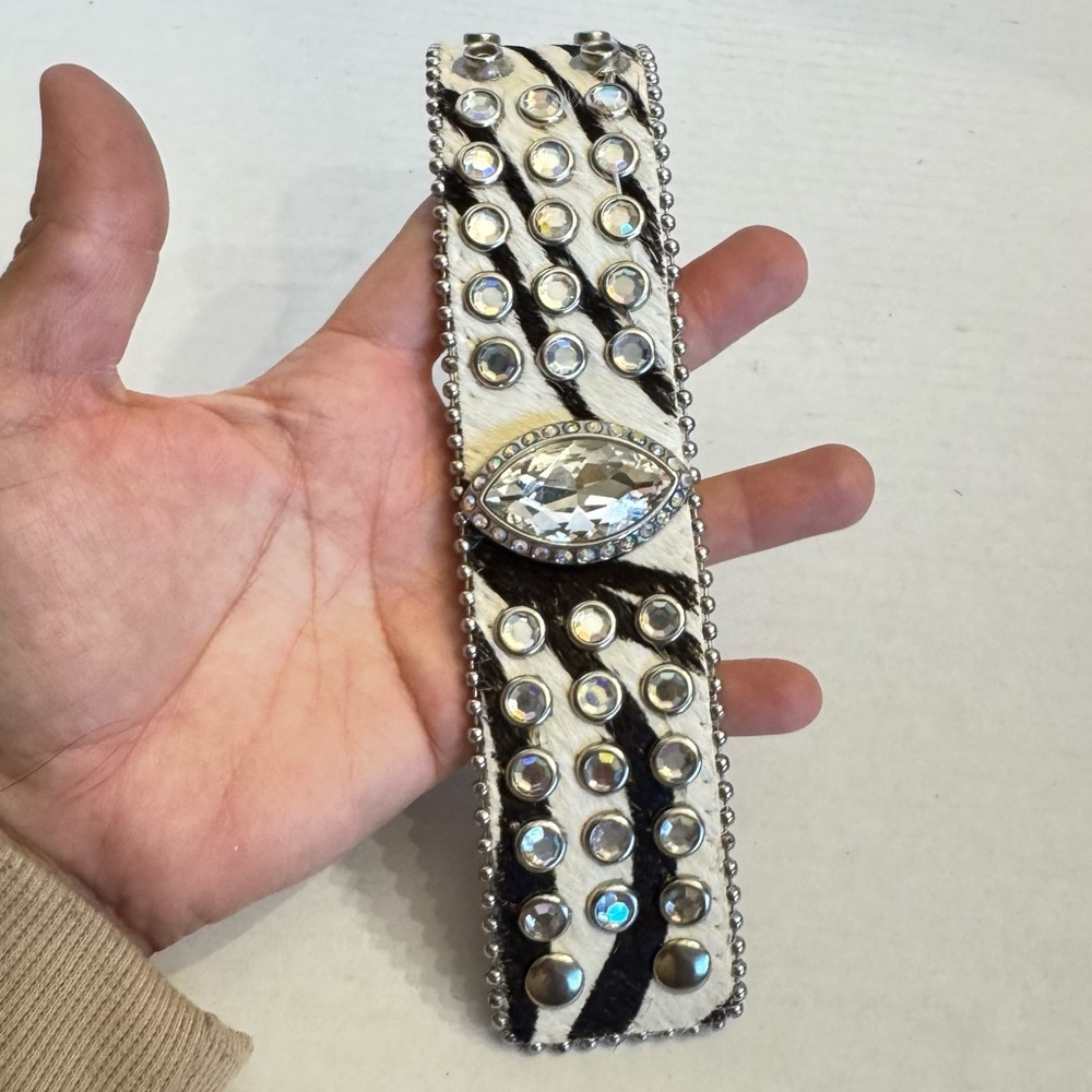 Crystal Rhinestones Western Cowhide Pony Hair Bling Bracelet Studs Cowgirl Snap